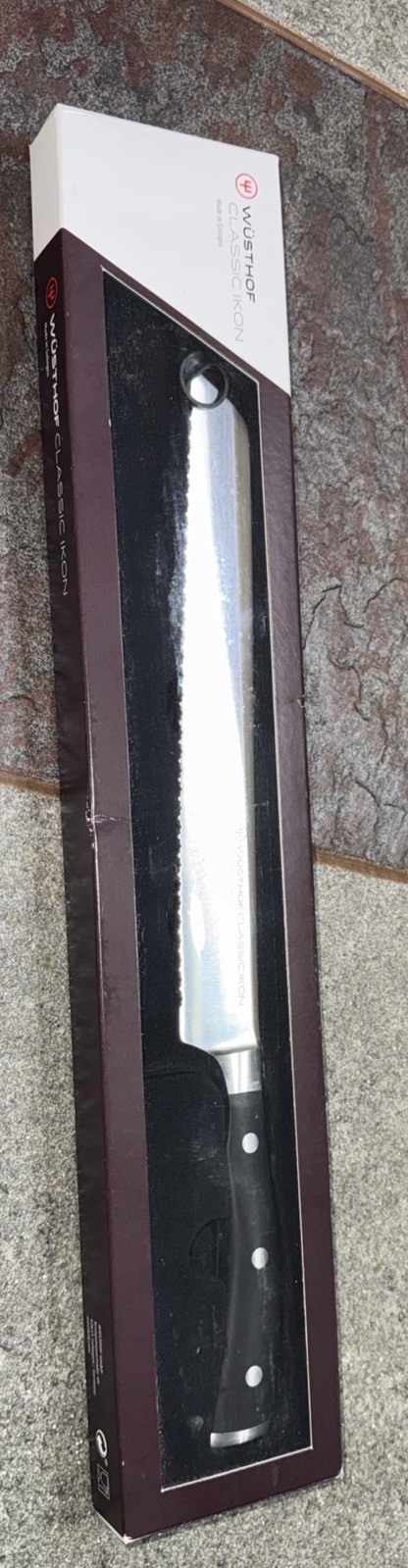 WÜSTHOF 1040331123 9 inch Bread Knife Unopened