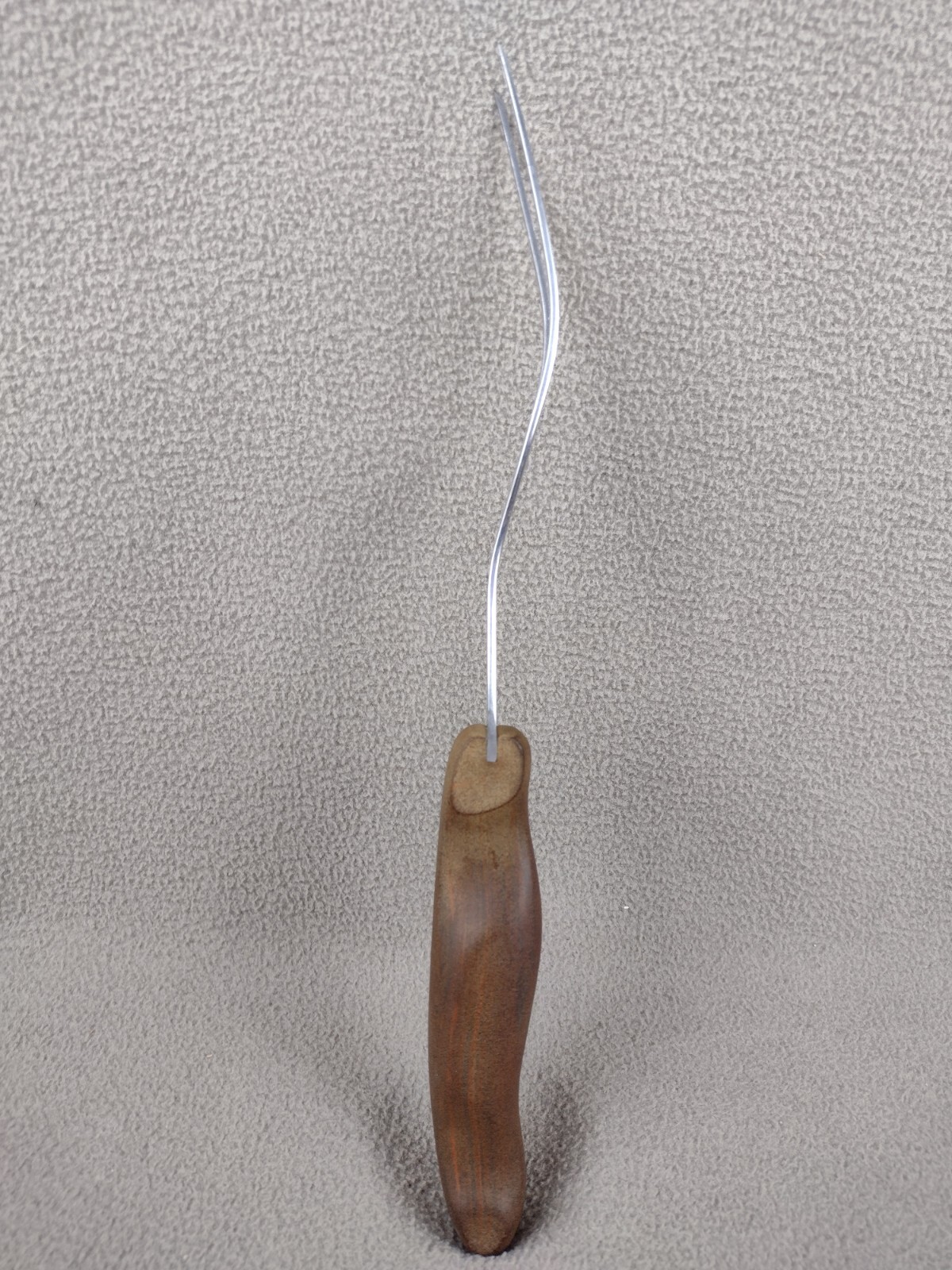 Cutco Carving Fork No. 27 Teak Handle 2 Prongs 11 1/2″ Long