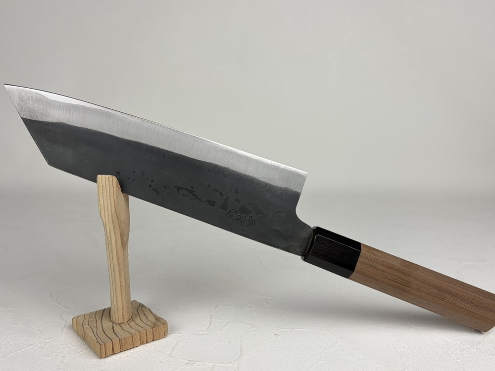 Kyusakichi Blue 1 core stainless steel clad Bunka knife 190 mm walnut handle