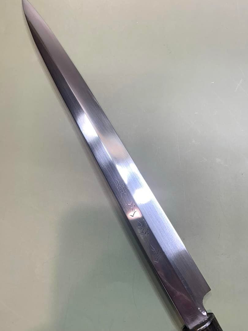 Minamoto no Masakichi Yanagiba Knife 305cm Blade Black Water Buffalo Handle Use