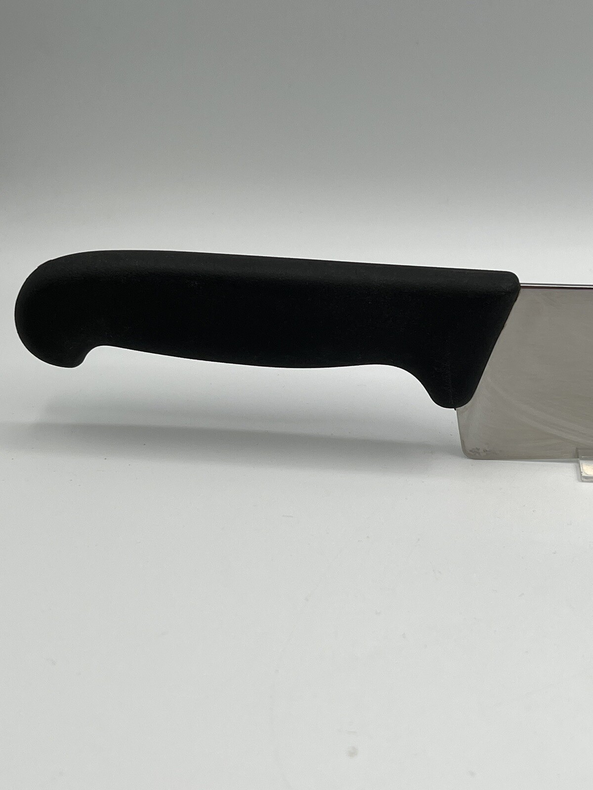 Victorinox Swiss Made Fibrox Pro Chef’s Knife, 8-Inch 5.2063.20