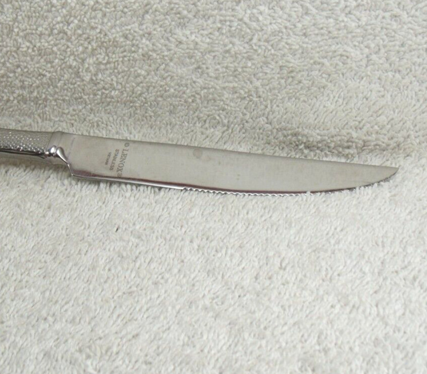Garvey Haveson steak knife Lenox 18/10 Solid Handle Stainless Flatware Vietnam
