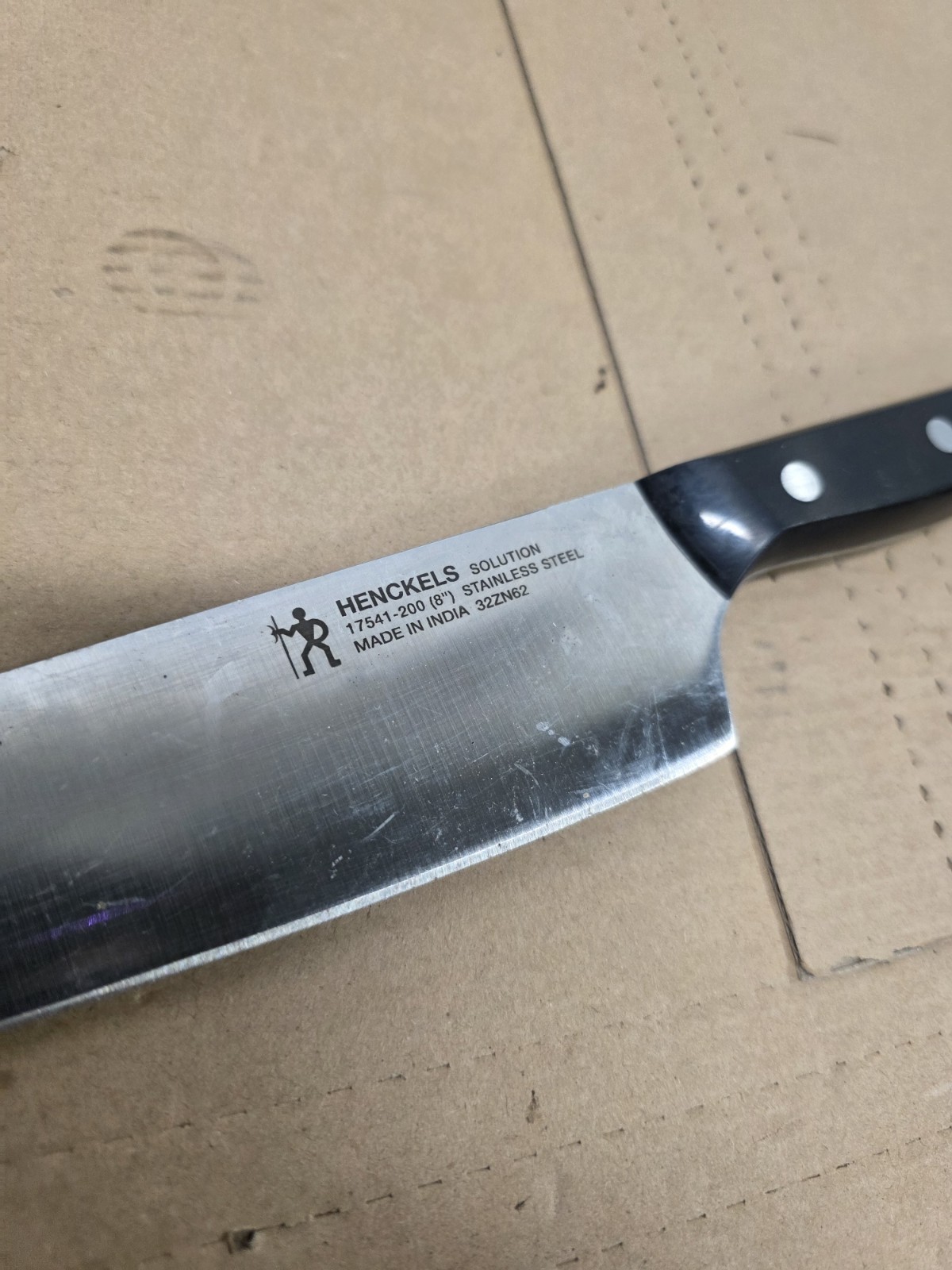 HENCKELS SOLUTION 8″ Chef’s Knife 17541-200