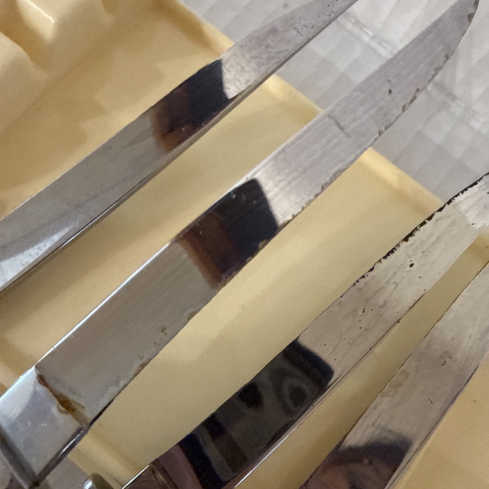 CARVEL HALL Set Of 4 Steak Knives With Original Case By Briddell Cutlery