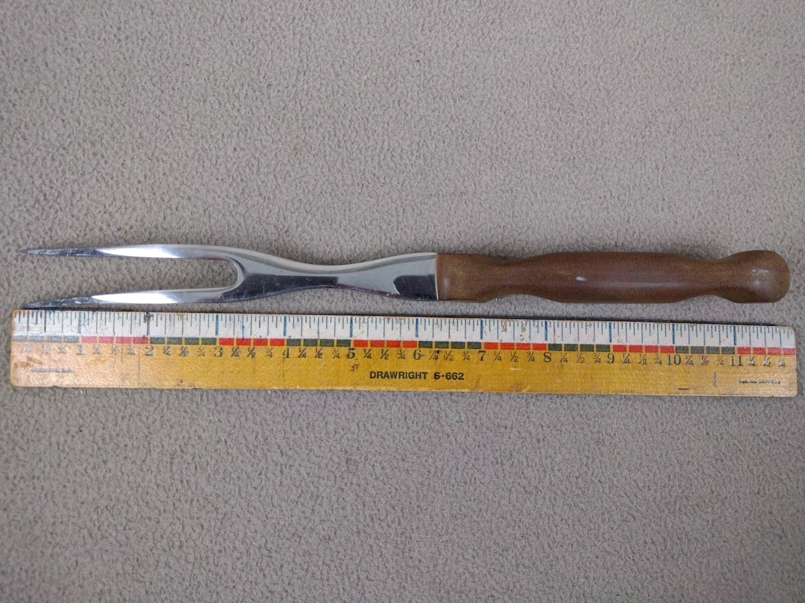 Cutco Carving Fork No. 27 Teak Handle 2 Prongs 11 1/2″ Long