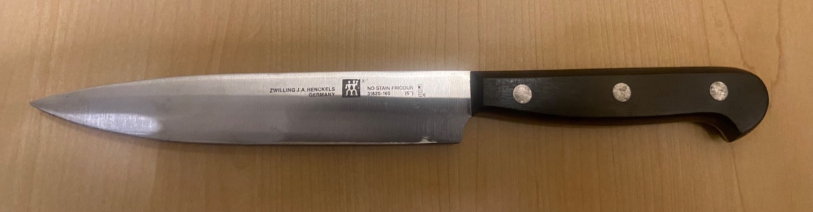 SOLD INDIVIDUALLY Zwilling/J.A. Henckels Knives 31120-140 31620-160; 15526-200 +
