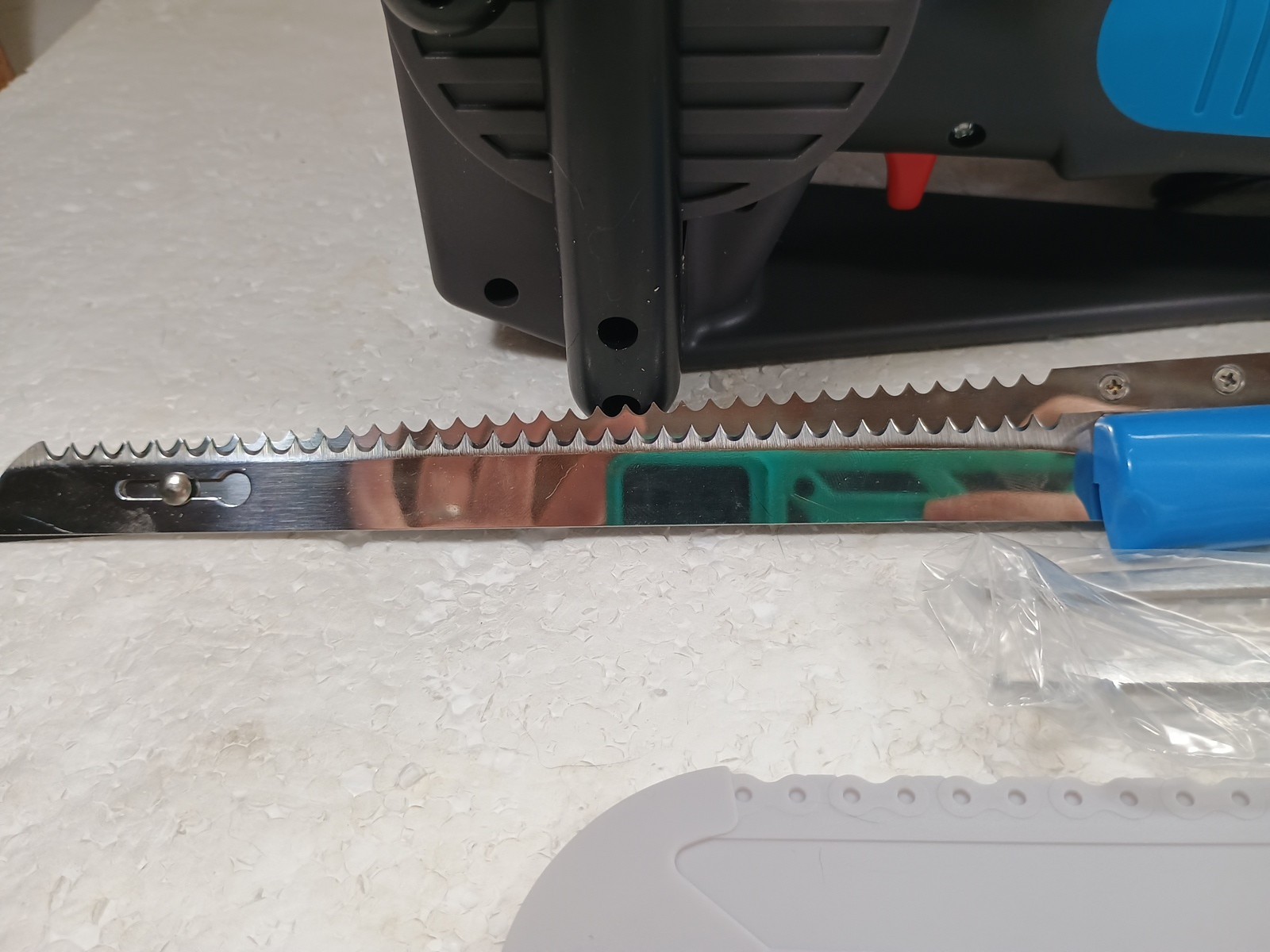 Mighty Carver Electric Knife Chainsaw Stainless Blade Meat Carver EK1126 In Box