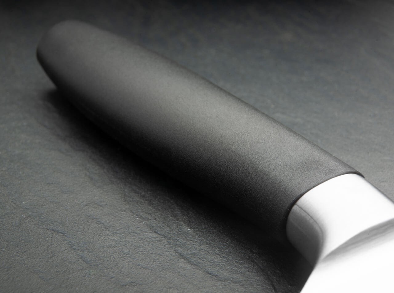 BÖKER SOLINGEN Forged Bread Knife – 22cm Serrated Blade – Black Handle – German