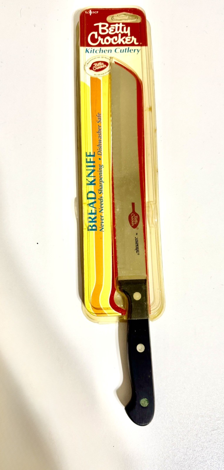 New Vintage Betty Crocker 8” Bread knife Serated BC025CP Imperial Schrade 1990