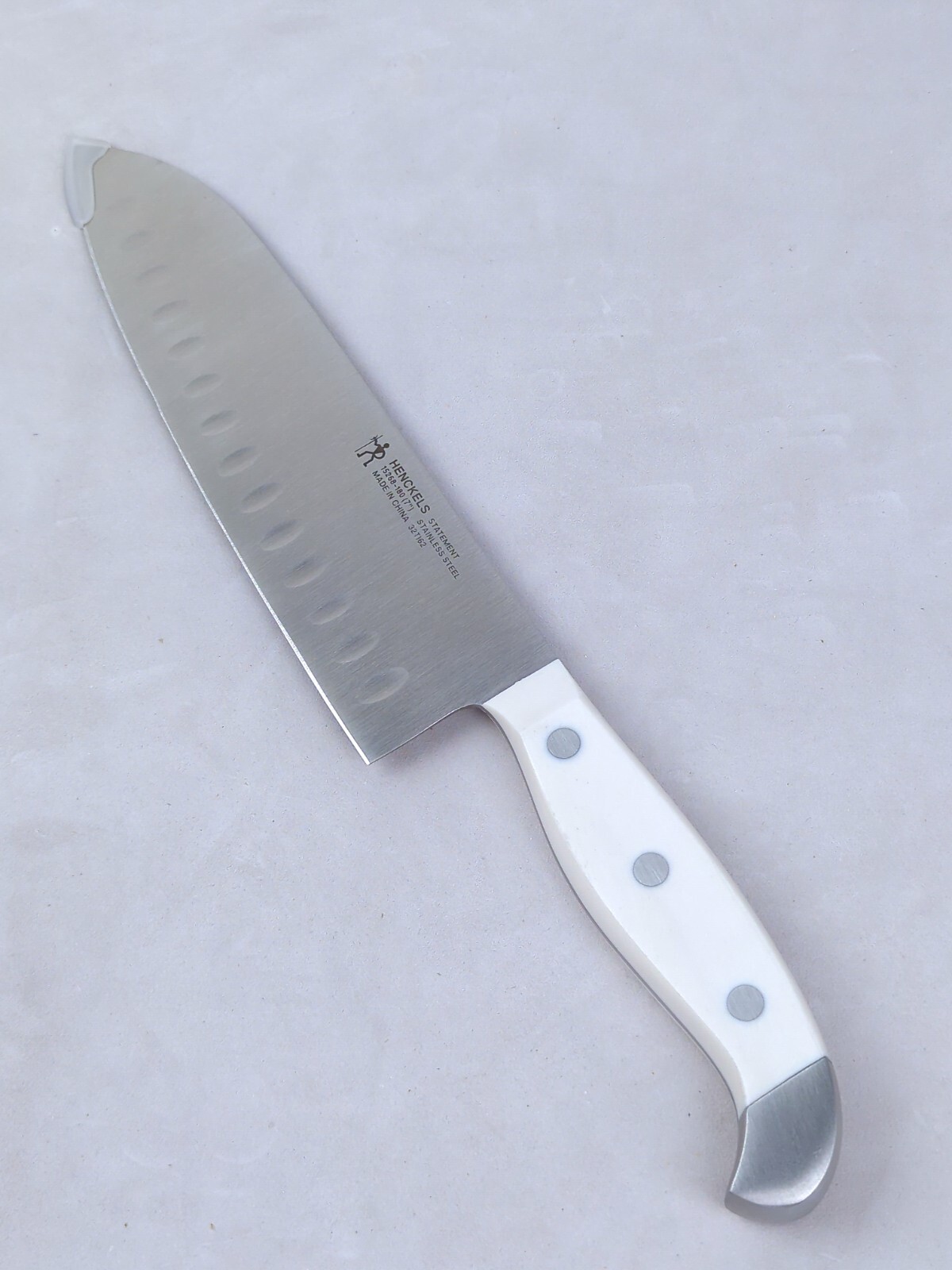 Henckels STATEMENT Fine Edge, 7″ SANTOKU Knife, WHITE Handle, (15268-180), NEW!
