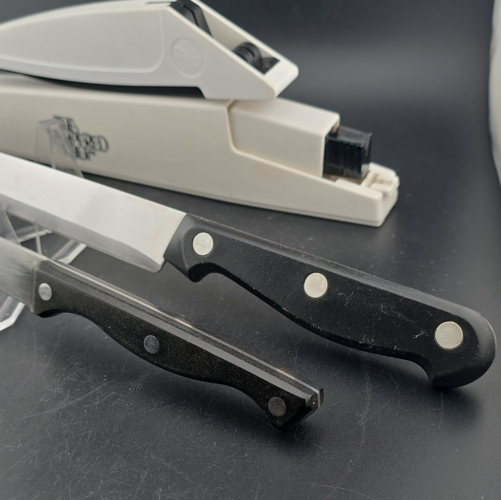 Pampered Chef 2-Piece Knife Set w/ White Sharpener, Black Plastic Handles