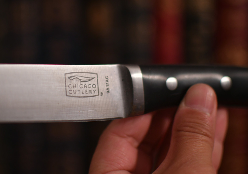 preowned Chicago Cutlery 9A17AC Couteau Universel Slicer Knife