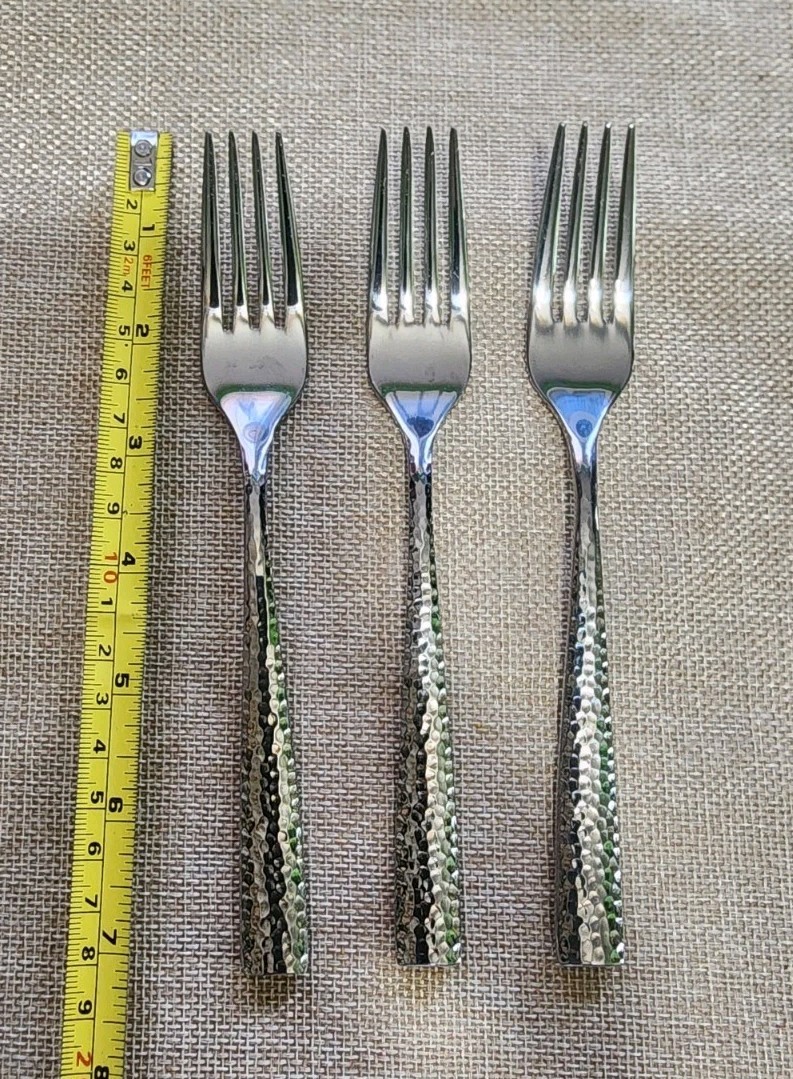 LOT OF 3 VIETNAM🇻🇳 TOWLE c2012 TEXTURE HAMMERED “7” STAINLESS SALAD FORKS🥗🍅