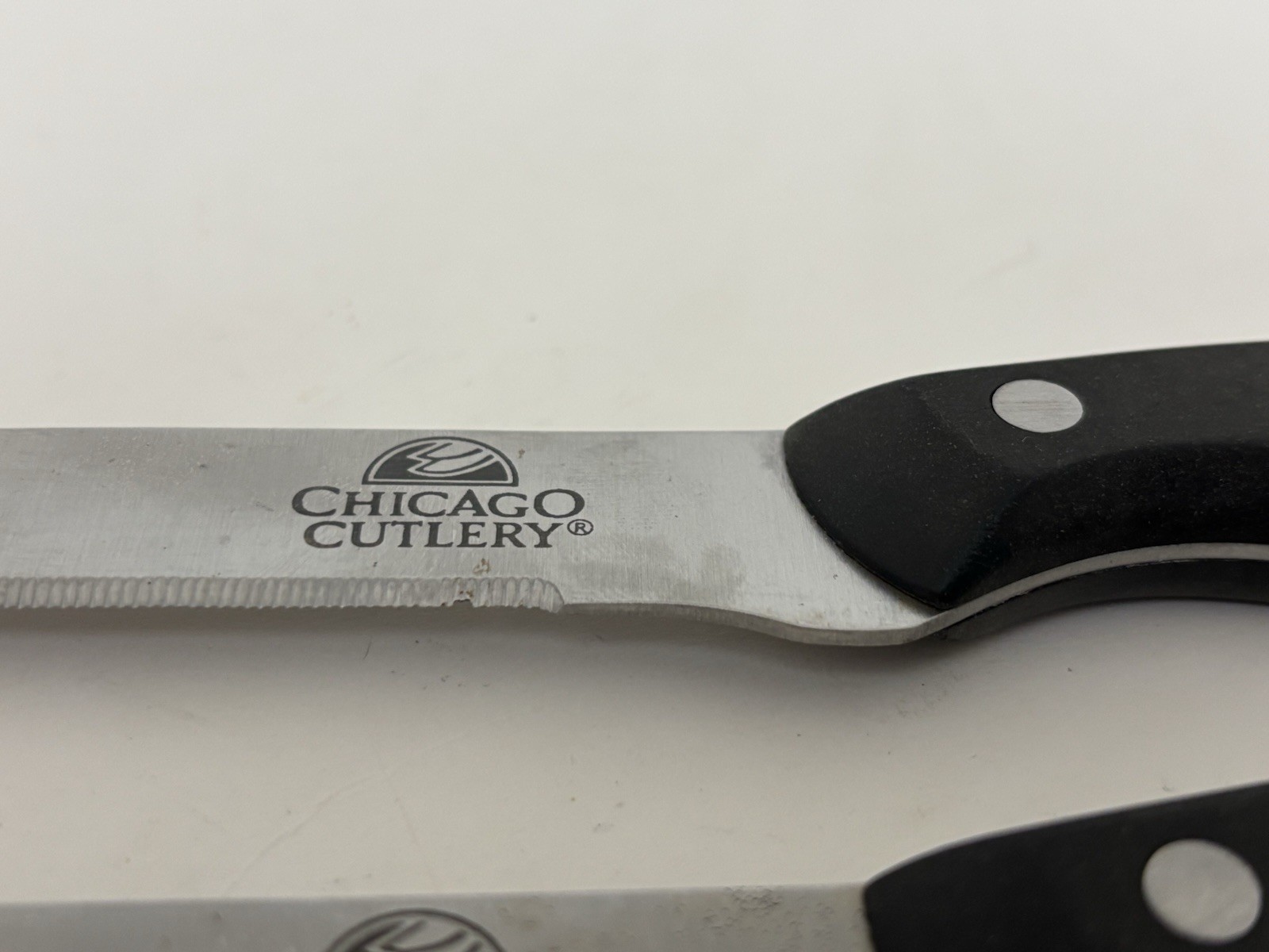 Lot 3 CHICAGO CUTLERYForge 3 Rivet Full Tang Utility Steak knives Polymer Handle