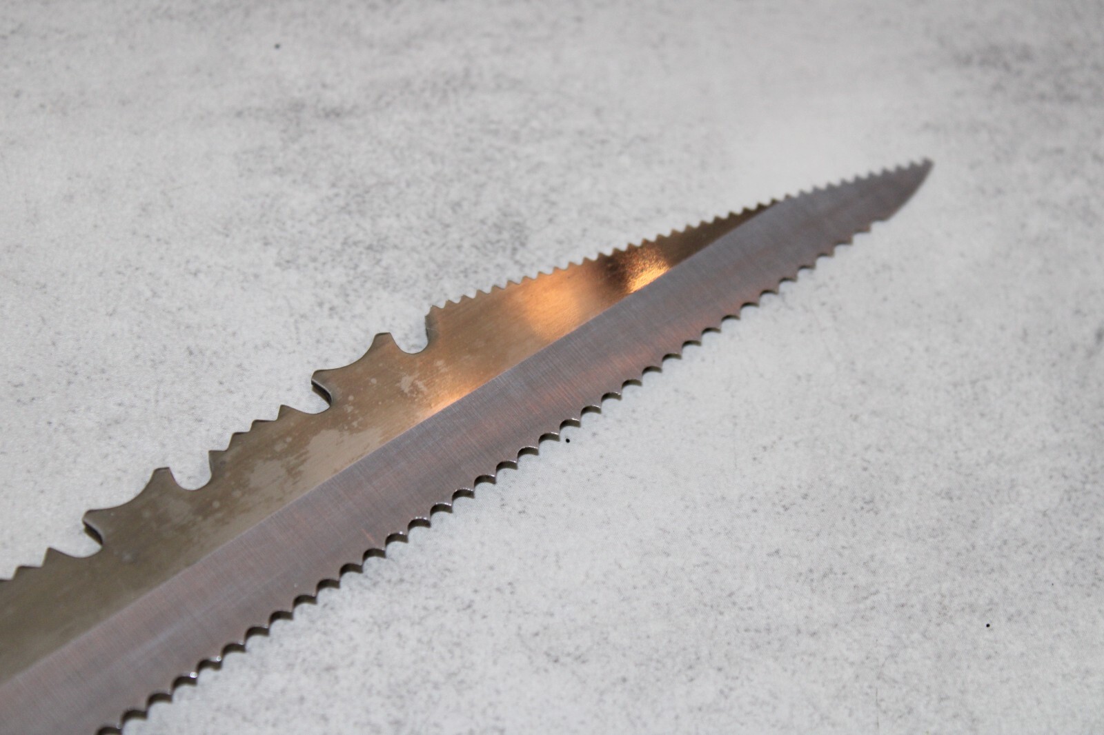 Vintage Regent Sheffield Stainless Steel Carving Bread Knife 8.75 in