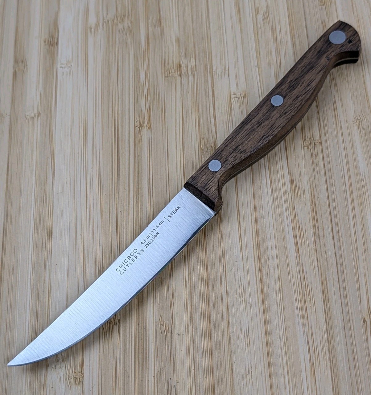 Chicago Cutlery RACINE 4.5-in Steak Knife Single, WALNUT Handle, Stainless Blade