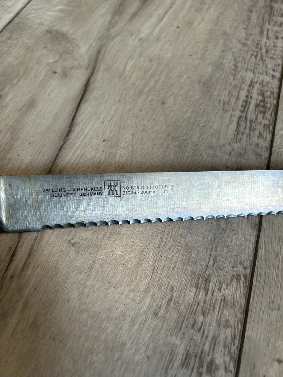 J.A. Henckels Pro S 8” Bread Knife 31026-200 Serrated