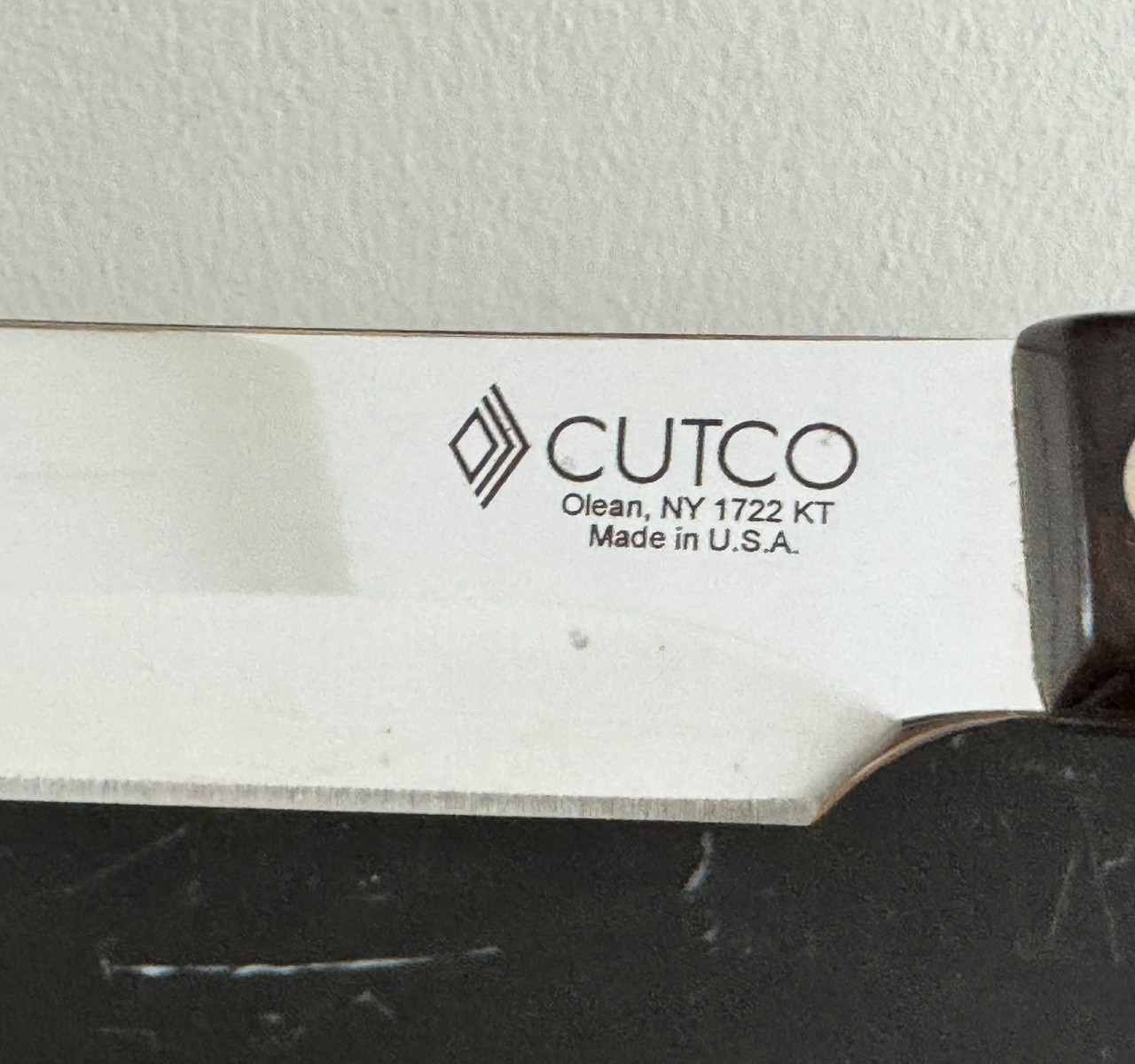 Cutco Set of 3 Knives w Classic Thermo‑Resin Handles 1722 KT, 1724 KT, 1728 KS