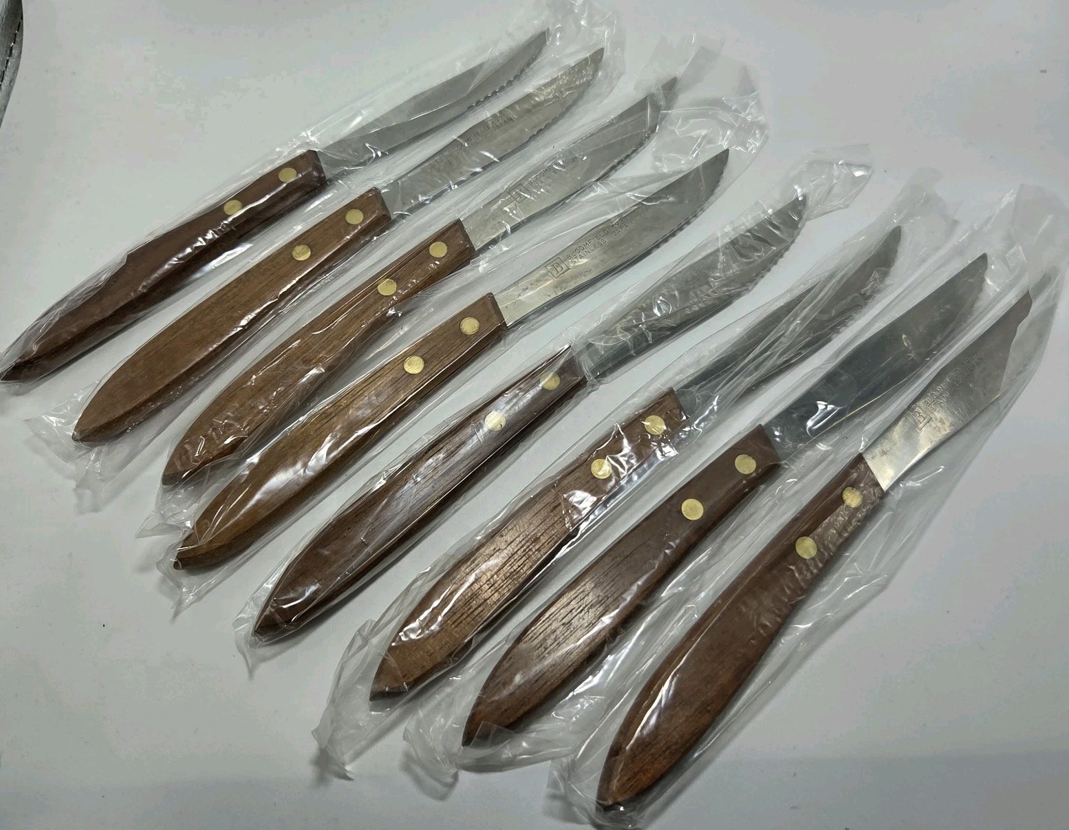 NOS (8) Bloomfield Steak Knives #3925 ~8 1/8″ Stainless Steel Japan Wood Handle