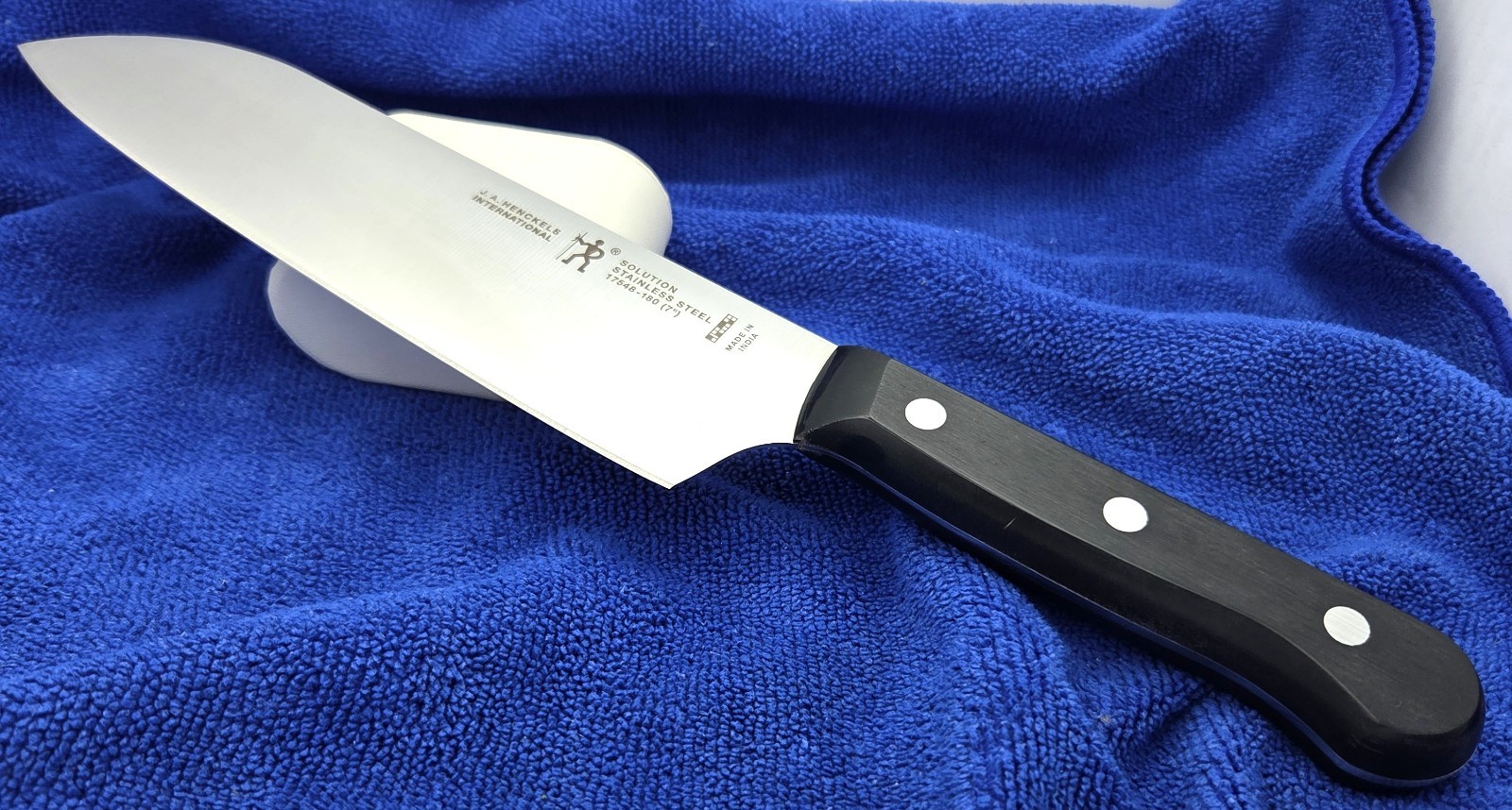 J. A. Henckels International Solution 17548-180 7″ Santoku Multipurpose Knife