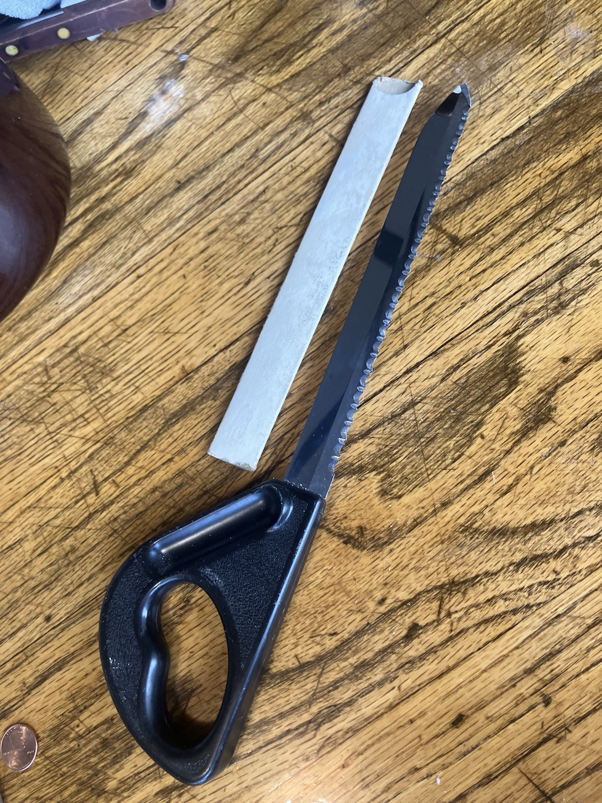 Centennial 9in Stainless Steel Serrated Knife Silver Blade, Black Plastic Handle