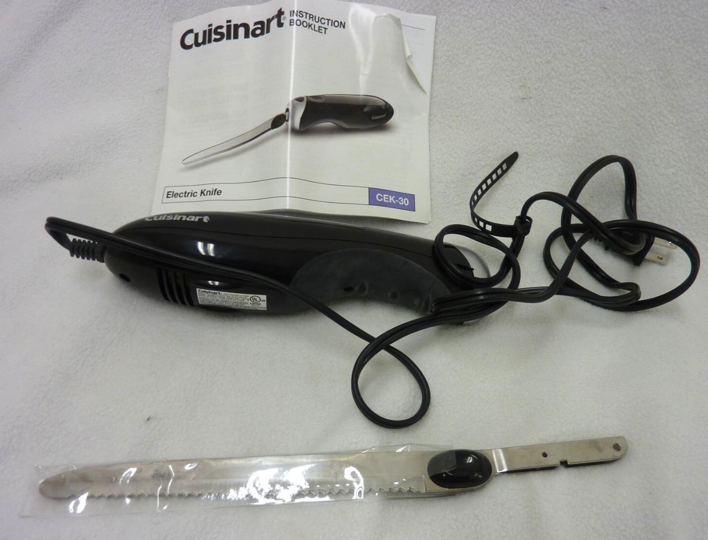 CUISINART CEK-30 ELECTRIC KNIFE ERGONOMIC NONSLIP HANDLE BLACK W/ BOOKLET + BOX