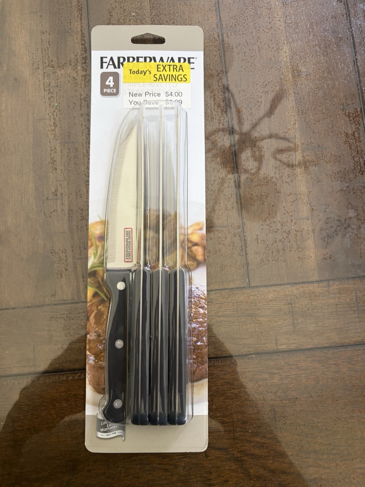 Farberware 4-Piece 4 1/2in Triple-Riveted Serrated Steak Knife Set Black