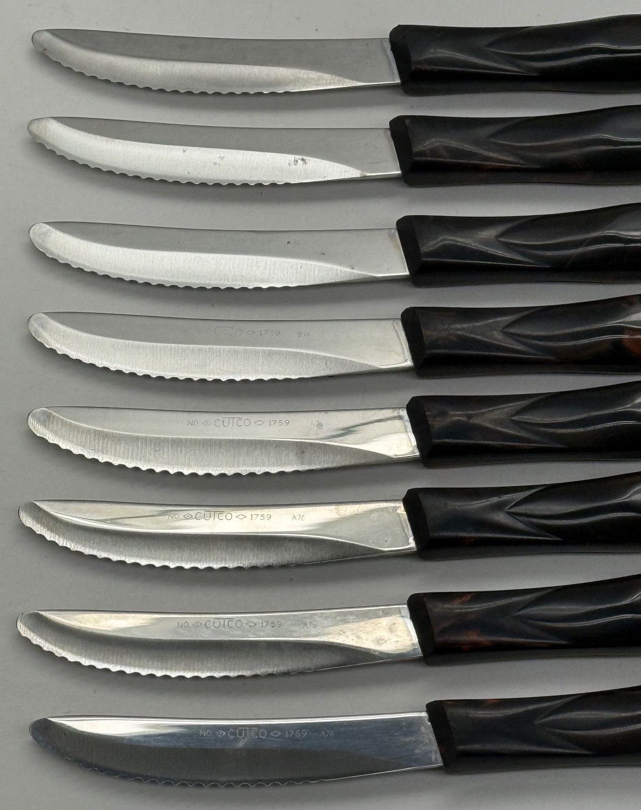 (8) Vintage CUTCO 1759 Serrated Steak Knives Black Orange Swirl Handle Wood Case