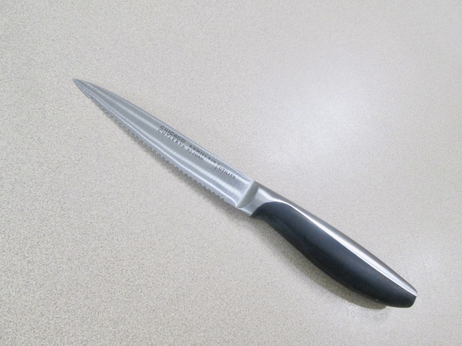 CHICAGO CUTLERY 4 1/2″ TOMATO/VEGETABLE KNIFE-FREE SHIP IN USA