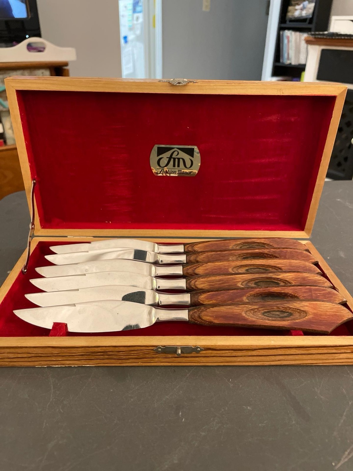 6 Vintage steak knives set