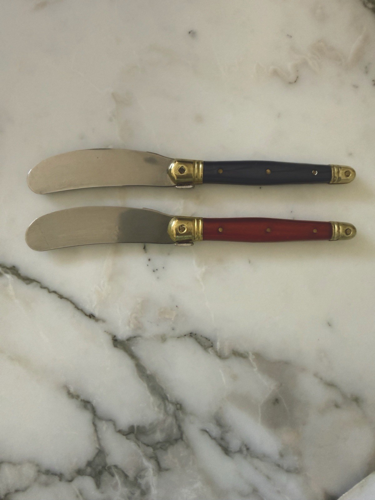 Laguiole Inox 6″ Spreader Knife Set of 2 Blue/Red France