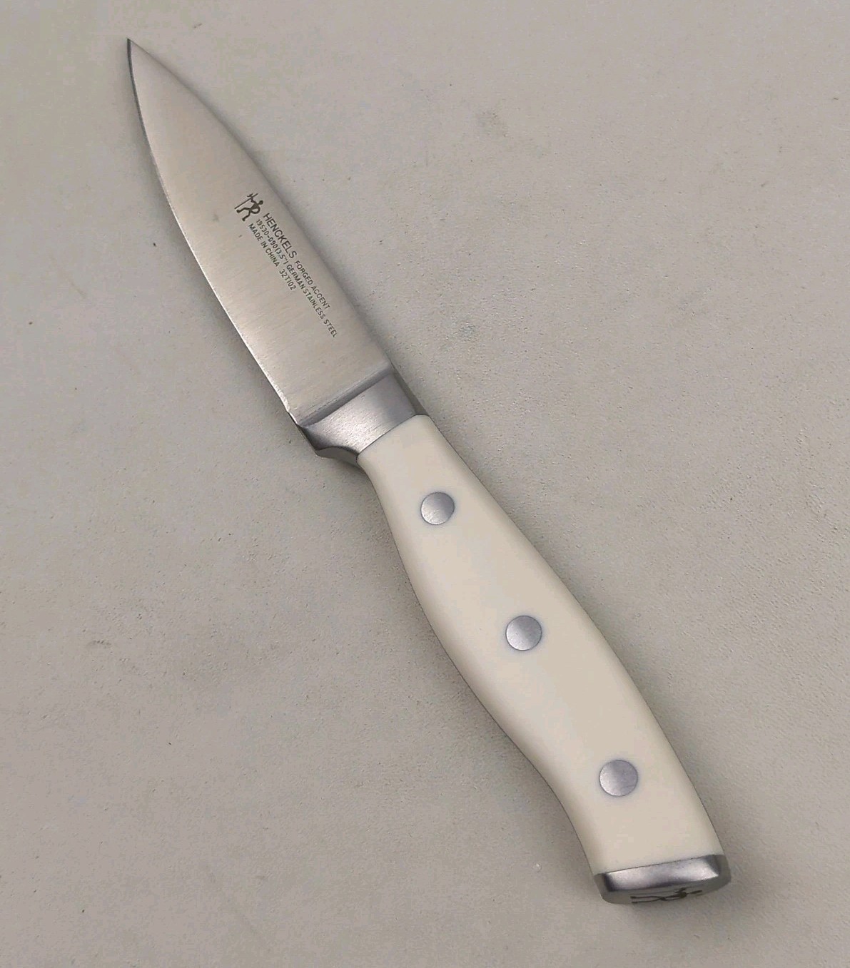 Henckels FORGED ACCENT 3.5 in PARING Knife, WHITE ABS Handle, (19530-090), NEW