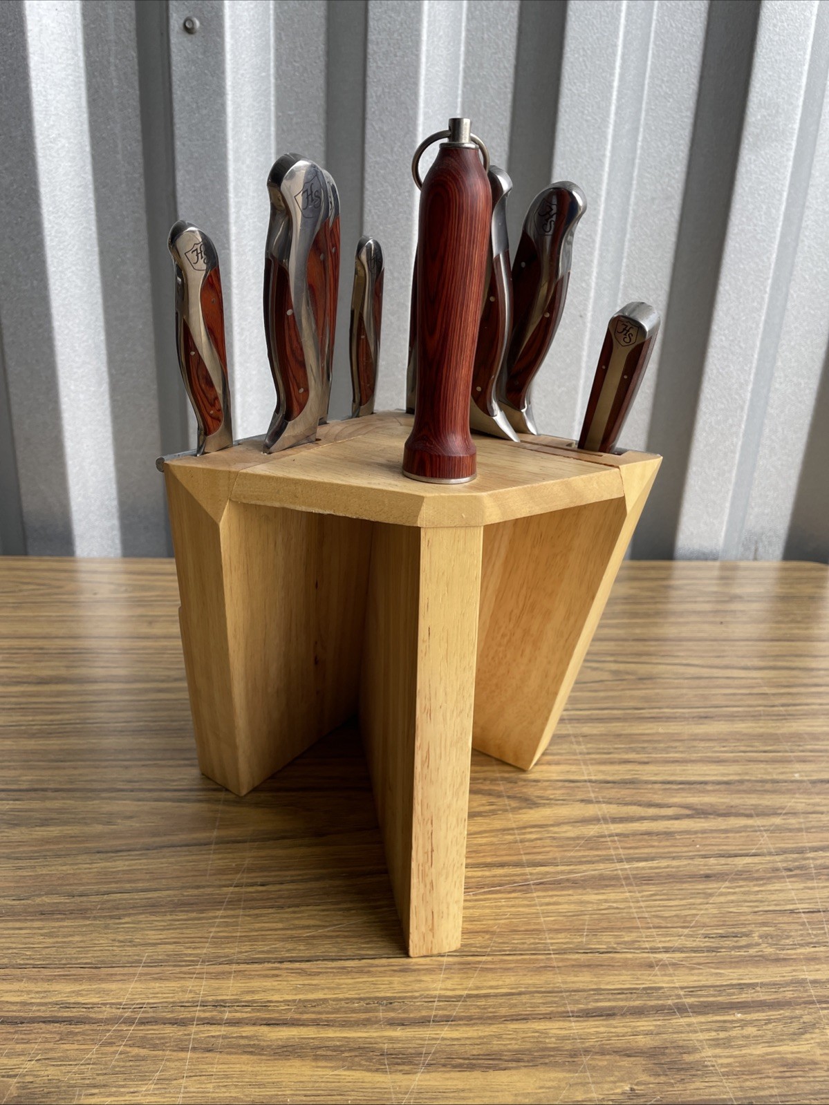 Hammer Stahl HS-6300R Knife Block Set – 21 Pieces (please read)