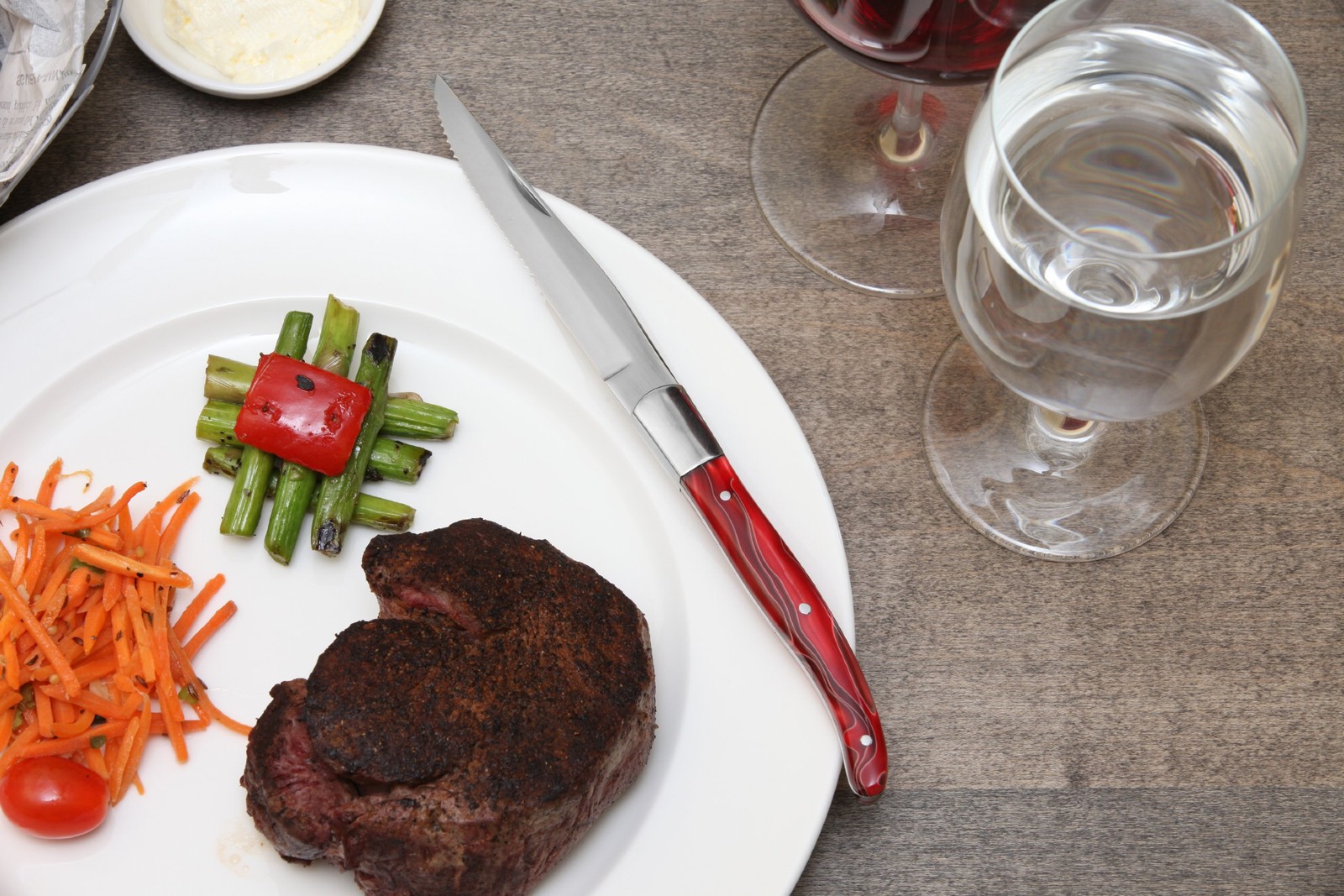 Provencal Serrated Steak Knife 9.25inch Red Handle Set Of 6