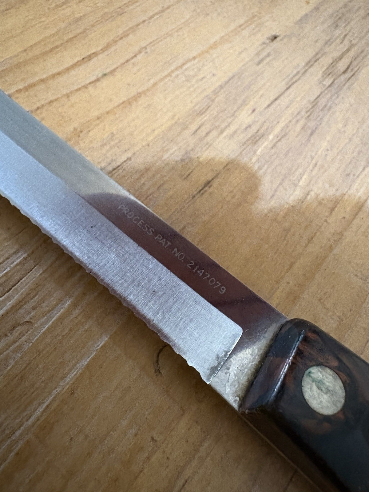 Cutco Serrated Slicing Carving Knife 1729 Dark Brown Handle Made in USA Vintage